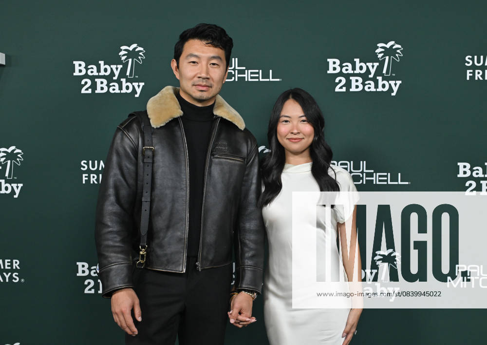 2025 Baby2Baby Gala Simu Liu and Allison Hsu arriving to the 2025 Baby2Baby Gala presented by Paul Mitchell at the Pacific Design Center on November 8, 2025 in West Hollywood, Ca. West Hollywood Pacific Design Center California USA