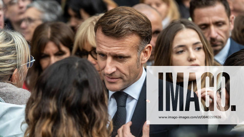 President Emmanuel Macron, Brigitte Macron at the tribute to the victims of the 13 November 2015 attacks in front of the Bataclan ten years after 13 November 2025 Charles Cohen Boyer Bestimage Tribute to the victims of the 13 November 2015 attacks in front of the Bataclan ten years after 13 November 2025 Paris France