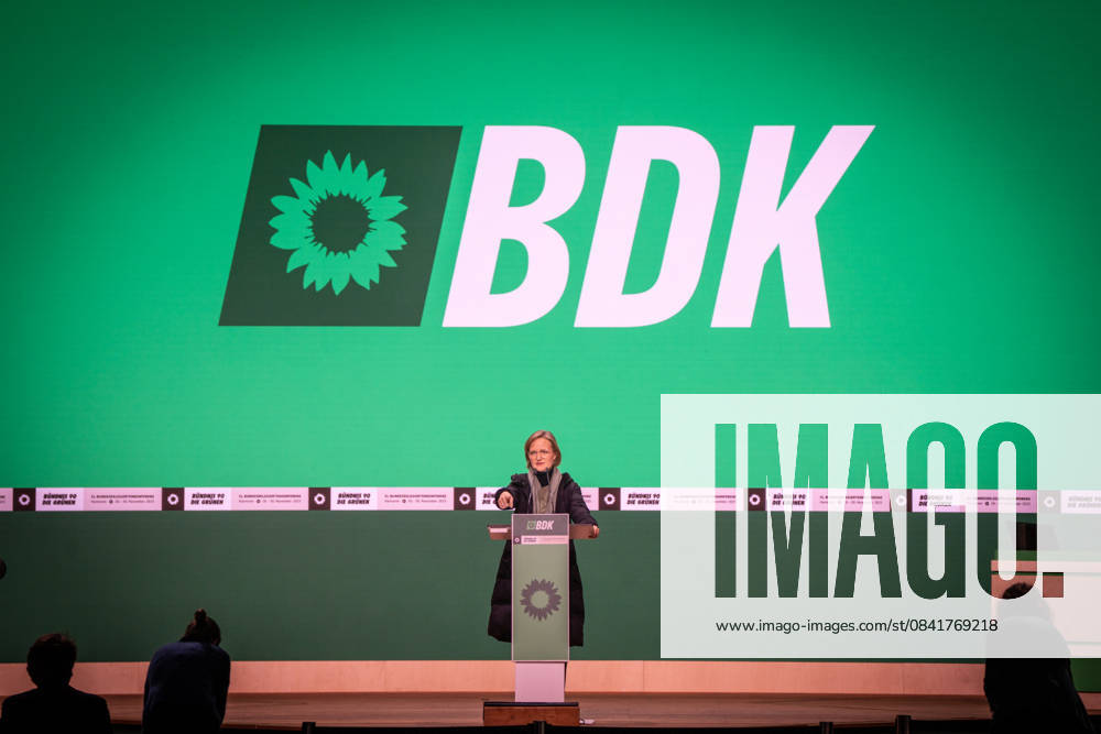 Franziska Brantner, Federal Chairwoman, checks the height of the lectern on stage before the start of the party conference in Hall 7 Bündnis 90 Die Grünen Federal Party Conference 51 Federal Delegates Conference in Hanover, Hanover Lower Saxony Germany Trade Fair, Hall 7