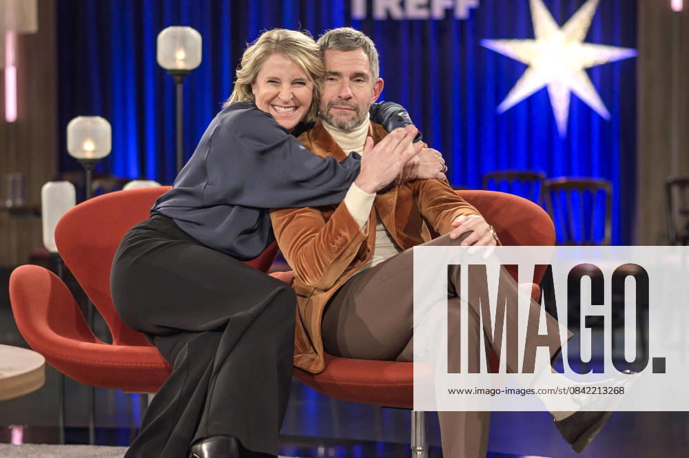 Susan Link and Micky Beisenherz at the recording of the WDR talk show Kölner Treff in WDR Studio BS 3 Cologne, 04 12 2025 Foto:xW.xRanderathx xFuturexImagex koelner_treff0412_5256
