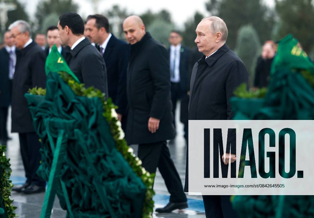 Turkmenistan Russia 9069857 12.12.2025 Russian President Vladimir Putin attends a wreath-laying ceremony at the Turkmenistan Neutrality Monument in Ashgabat, Turkmenistan. Alexander Shcherbak Sputnik Ashgabat Turkmenistan