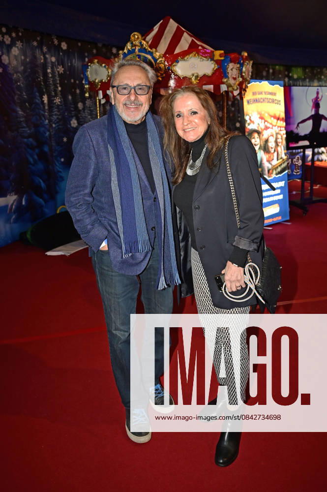 Wolfgang Stumph with his wife Christine Stumph at the premiere of the 28 Dresden Christmas Circus on Washingtonstraße Dresden, 12 12 2025 Foto:xM.xWehnertx xFuturexImagex weihnachtscircus_dresden_5207