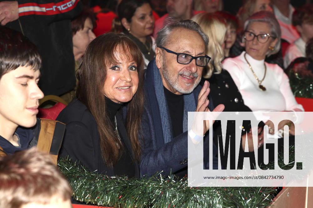 Wolfgang Stumph with his wife Christine Stumph at the premiere of the 28 Dresden Christmas Circus on Washingtonstraße Dresden, 12 12 2025 Foto:xM.xWehnertx xFuturexImagex weihnachtscircus_dresden_5223