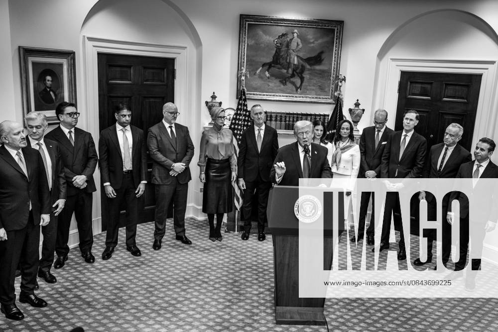 President Donald Trump makes an announcement on prescription drug prices in the Roosevelt Room President Donald Trump makes an announcement on prescription drug prices in the Roosevelt Room, Friday, December 19, 2025., Credit:Joyce N. Boghosian Avalon