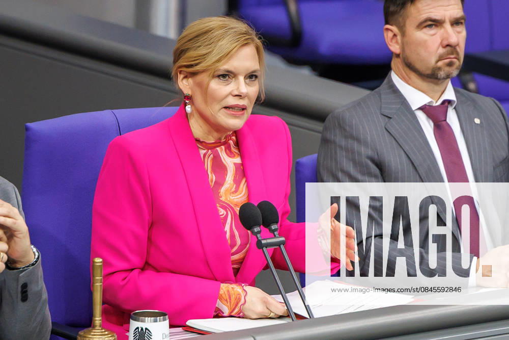 Bundestag Bundestag President Julia Klöckner in the German Bundestag on 15 01 2026 in Berlin Berlin Berlin Germany Bundestag