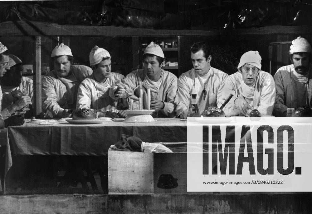 MASH Tom Skerritt, Donald Sutherland, Elliott Gould 1970 20th Century Fox ** I.V.