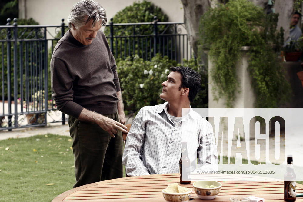 Brothers & Sisters Tom Skerritt, Balthazar Getty 2006 Photo by Scott Garfield ** J.C.C.