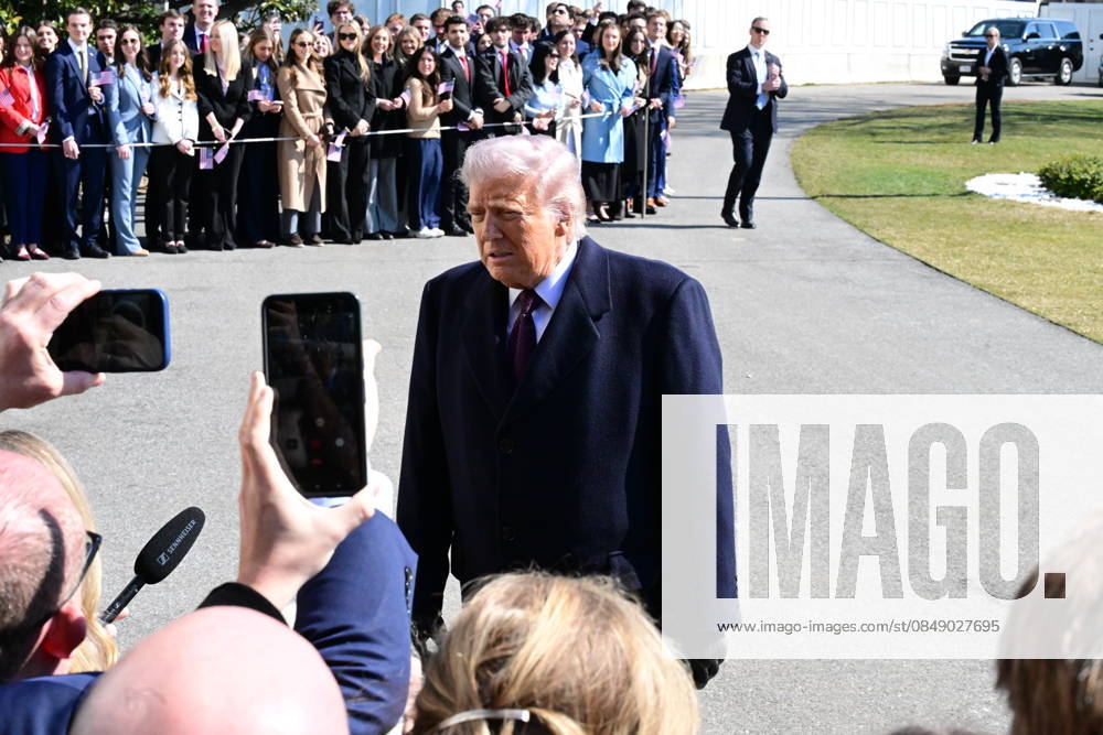 President Donald Trump Speaks To Reporters At The White House (NEW) President Donald Trump speaks to reporters prior to departing the White House. February 27, 2026, Washington, D.C., USA: Trump admits he is not fully satisfied with Iran and believes it would be ideal for them to negotiate in good faith. Trump expresses his displeasure with Iran s stance in the nuclear negotiations and warns that there is still no decision on a possible attack. Mandatory Credit: Kyle Mazza TheNews2 (Foto: Kyle Mazza Thenews2 imago images) President Donald Trump Speaks To Reporters At The White House