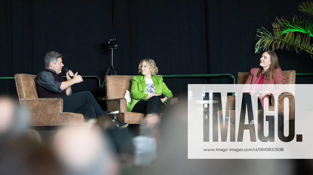 Former Federal Minister of Economics Robert Habeck in the election campaign for the state election, with Katrin Eder, top candidate and Minister for Climate Protection, Environment, Energy and Mobility of Rhineland-Pala
