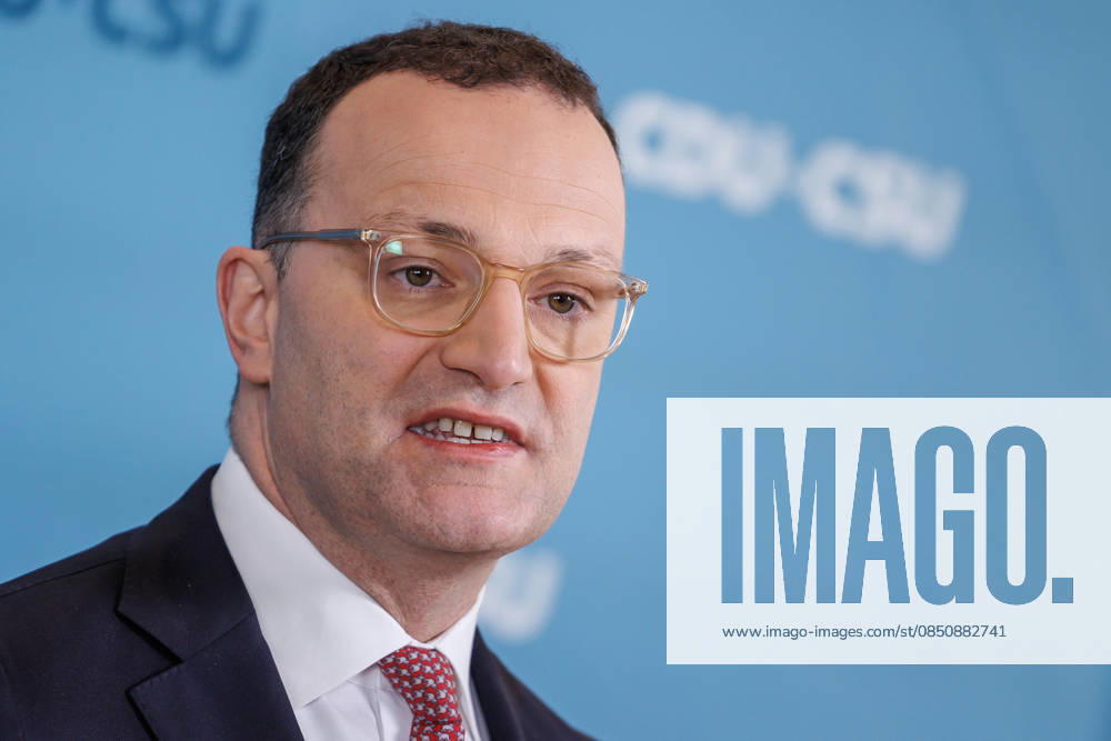 Statement before the parliamentary group meeting of the CDU CSU Jens Spahn, leader of the CDU CSU parliamentary group in the Bundestag, speaks during a statement before the parliamentary group meeting on 17 03 2026 in Berlin Berlin Germany Reichstag