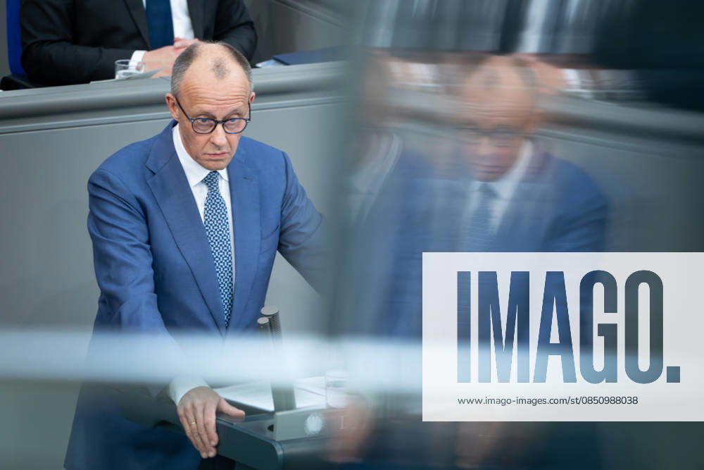German Bundestag, 64 Plenary Session German Bundestag, 64 Federal Chancellor Friedrich Merz CDU during his government statement on the European Council at the 64th session of the German Bundestag in Berlin, 18 03 2026 Berlin Berlin Germany