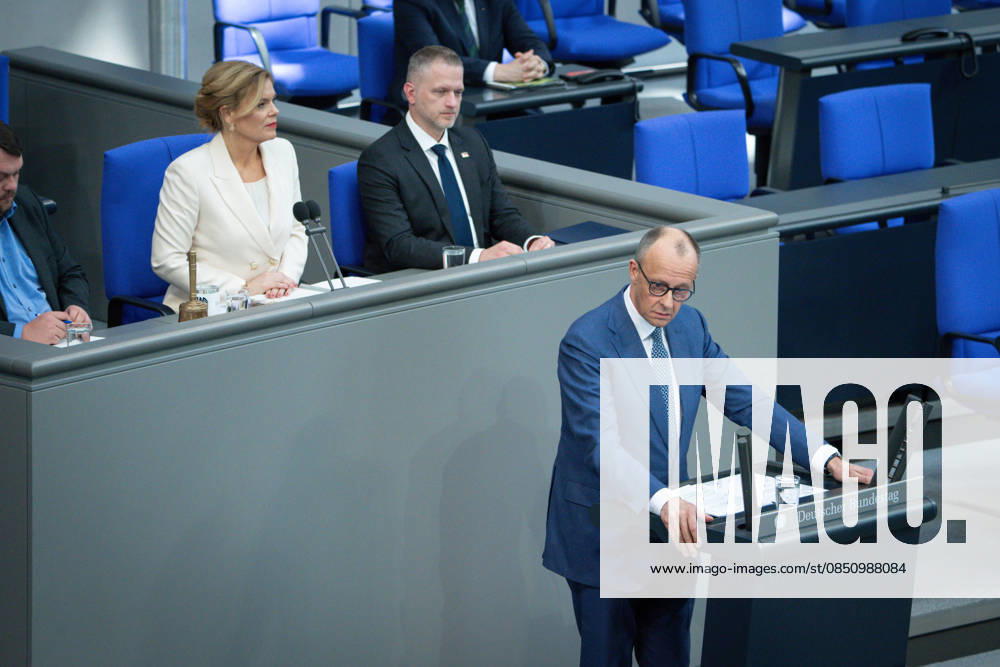 German Bundestag, 64 Plenary Session German Bundestag, 64 Federal Chancellor Friedrich Merz CDU during his government statement on the European Council and the Presidium in the background, at the 64 session of the German Bundestag in Berlin, 18 03 2026 Berlin Berlin Germany