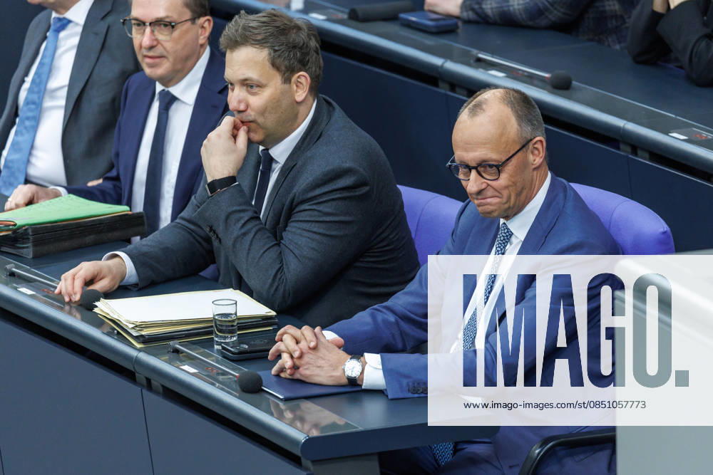 Bundestag Lars Klingbeil SPD , Federal Minister of Finance and Federal Chancellor Friedrich Merz CDU in the German Bundestag on 18 03 26 in Berlin Berlin Berlin Germany Bundestag