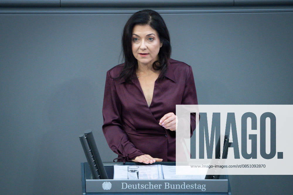 German Bundestag, 65th plenary session Katherina Reiche, Federal Minister for Economic Affairs and Energy in portrait during her speech on the agenda item fuel measures package, energy price increases at the 65th session of the German Bundestag in Berlin, 19 03 2026 Berlin Berlin