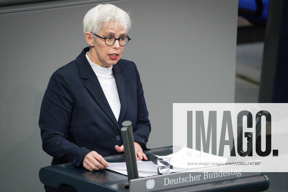 German Bundestag, 67th plenary session Ulle Schauws Gruene in portrait during his speech on the agenda item violence against women and girls at the 67th session of the German Bundestag in Berlin, 25 03 2026 Berlin Berlin Germany