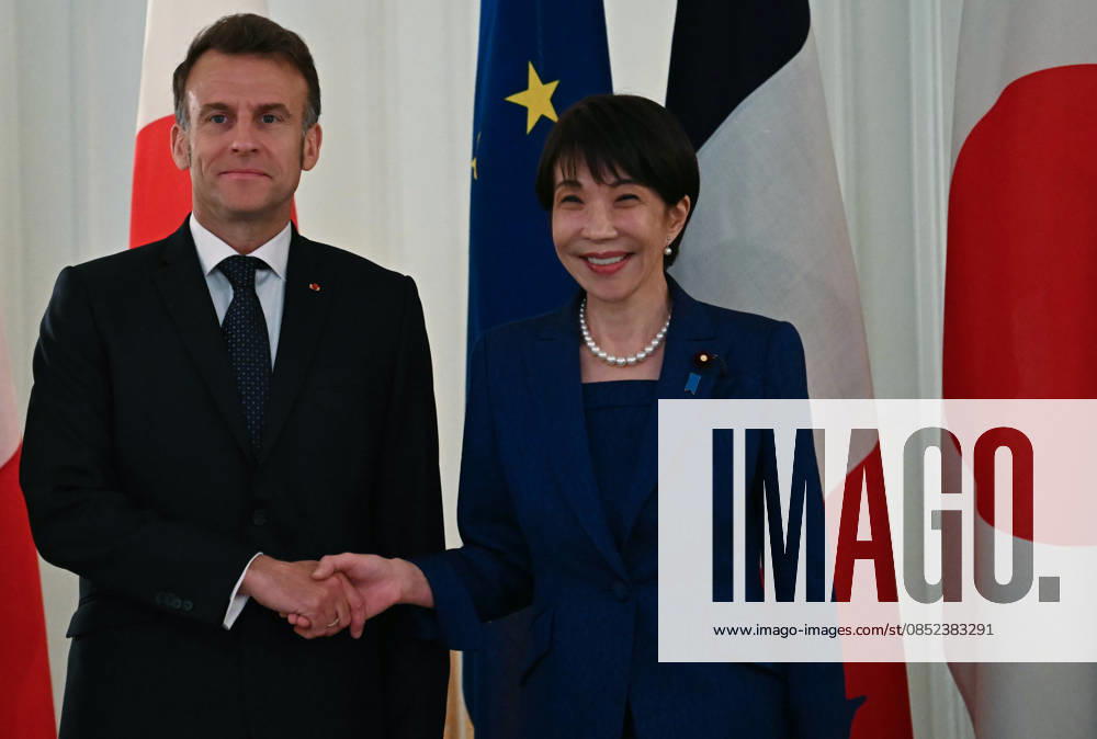 French President Emmanuel Macron in Tokyo TOKYO, JAPAN - APRIL 01: (--- – MANDATORY CREDIT - PHILIP FONG POOL AFP - NO MARKETING NO ADVERTISING CAMPAIGNS - DISTRIBUTED AS A SERVICE TO CLIENTS----) French President Emmanuel Macron shakes hands with Japanese Prime Minister Sanae Takaichi during a Welcoming ceremony at the Akasaka palace in Tokyo, Japan on April 01, 2026. Philip Fong Pool AFP Anadolu Tokyo Japan. Editorial use only. Please get in touch for any other usage.