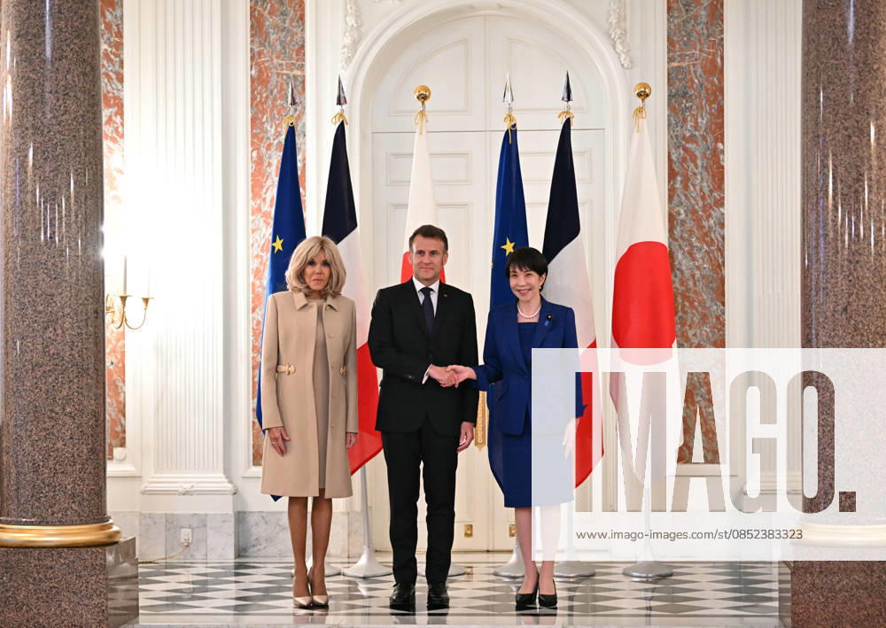 French President Emmanuel Macron in Tokyo TOKYO, JAPAN - APRIL 01: (--- – MANDATORY CREDIT - PHILIP FONG POOL AFP - NO MARKETING NO ADVERTISING CAMPAIGNS - DISTRIBUTED AS A SERVICE TO CLIENTS----) French President Emmanuel Macron and First lady Brigitte Macron meet with Japanese Prime Minister Sanae Takaichi during a welcoming ceremony at the Akasaka palace in Tokyo, Japan on April 01, 2026. Philip Fong Pool AFP Anadolu Tokyo Japan. Editorial use only. Please get in touch for any other usage.