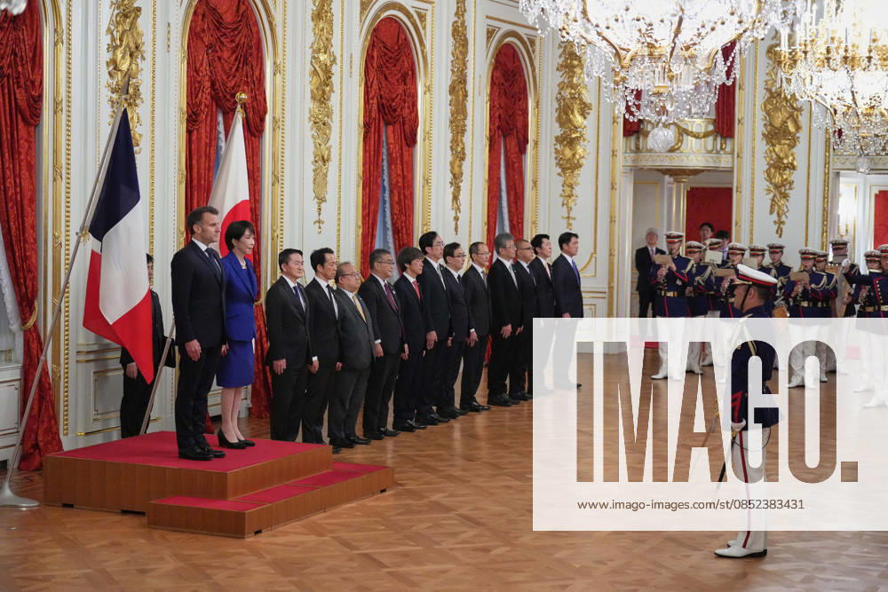 French President Emmanuel Macron in Tokyo TOKYO, JAPAN - APRIL 01: (---- - MANDATORY CREDIT - HIRO KOMAE AP PHOTO POOL - NO MARKETING NO ADVERTISING CAMPAIGNS - DISTRIBUTED AS A SERVICE TO CLIENTS----) Japanese Prime Minister Sanae Takaichi and French President Emmanuel Macron attend a welcoming ceremony at the Akasaka Palace State Guest House on April 01, 2026 in Tokyo, Japon. AP Photo Hiro Komae Pool Anadolu Tokyo Japan. Editorial use only. Please get in touch for any other usage.