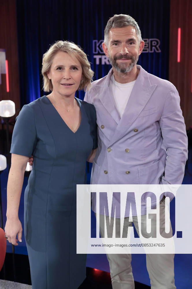 Susan Link and Micky Beisenherz at the recording of the WDR talk show Kölner Treff in WDR Studio BS 3 Cologne, 10 04 2026 Foto:xR.xSchmiegeltx xFuturexImagex koelner_treff1004_6453