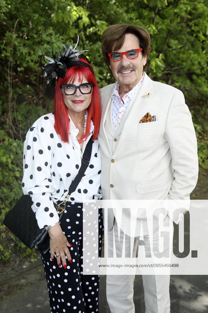 Jörg Draeger with his wife Petra Draeger at Bild Renntag 2026 at the Gelsenkirchen trotting track Gelsenkirchen, 01 05 2026 Foto:xAgenturxWehnertx xGränzdörferx xFuturexImagex bild_6515