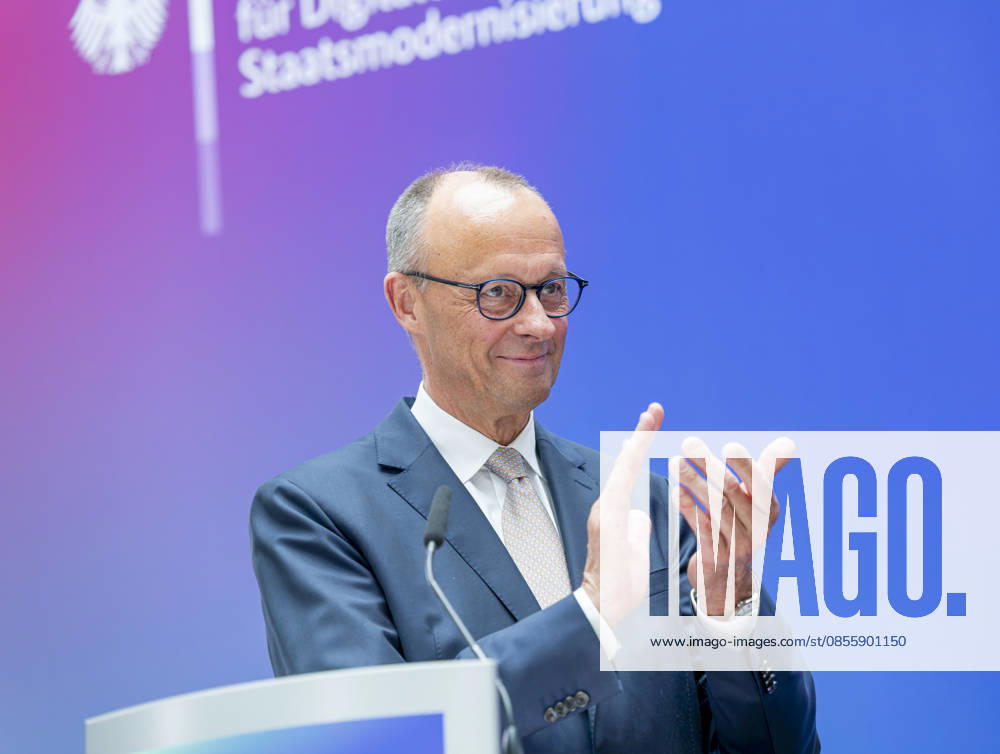 Friedrich Merz EUR, Germany, Berlin, 07 05 2026 Greeting by Federal Chancellor Friedrich Merz CDU at the festive event of the Federal Ministry for Digital and State Modernization on the occasion of its first anniversary In the presence of Karsten Wildberger CDU , Federal Minister for Digital and State Modernization Joint visit of the exhibitors