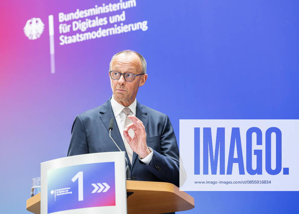 Friedrich Merz EUR, Germany, Berlin, 07 05 2026 Greeting by Federal Chancellor Friedrich Merz CDU at the festive event of the Federal Ministry for Digital and State Modernization on the occasion of its first anniversary In the presence of Karsten Wildberger CDU , Federal Minister for Digital and State Modernization Joint visit of the exhibitors