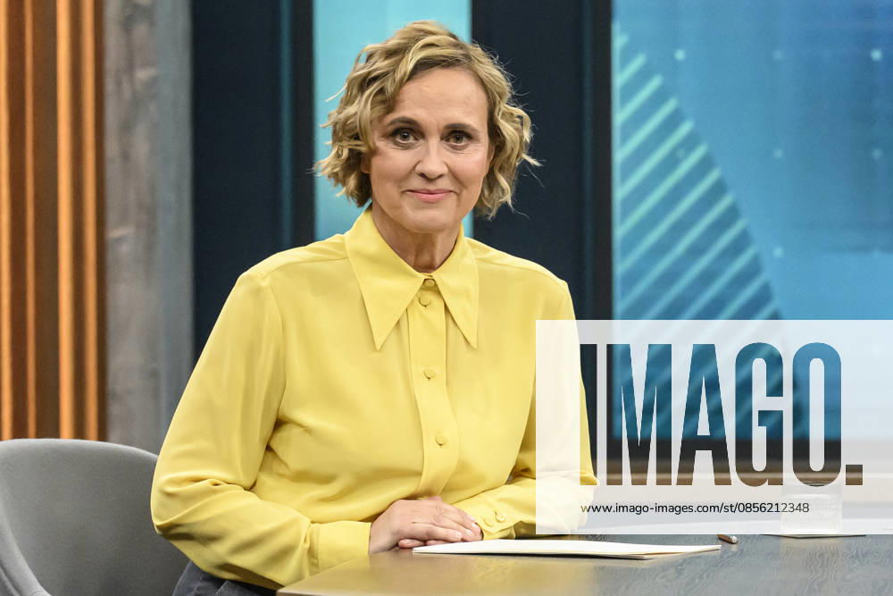 In the picture from l Caren Miosga, GER, Berlin, Studio, guest of Caren Miosga, Polittalk, TV, format, recording, Das Erste, from Adlershof at Studio 20, topic How does the SPD want to regain trust, Ms. Schwesig 10 05 2026