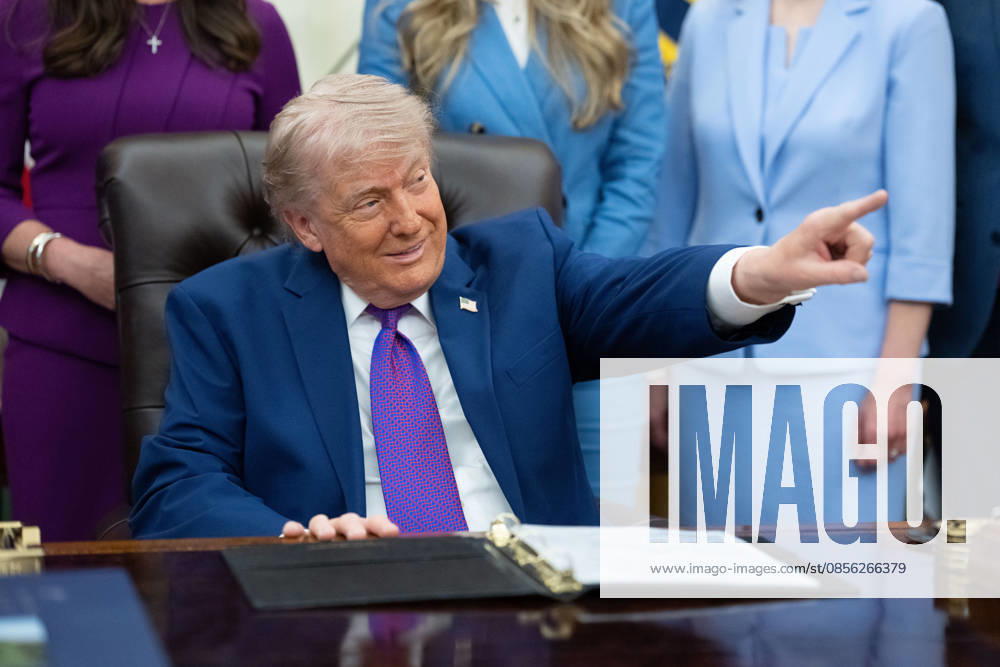 President Donald Trump gives remarks during an event promoting maternal healthcare in the Oval Office of the White House in Washington, DC on Monday, May 11, 2026. President Trump is meeting with healthcare workers as his administration launches Moms.gov to highlight resources for unexpected pregnancies. WAX20260511205 AaronxSchwartz