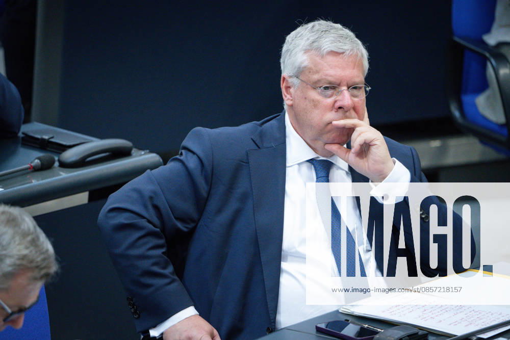 German Bundestag, 80th plenary session Juergen Hardt CDU in portrait during his speech on the agenda item Establishment of a UA attack on the Nordstream pipelines at the 80th session of the German Bundestag in Berlin, 21 05 2026 Berlin Berlin Germany