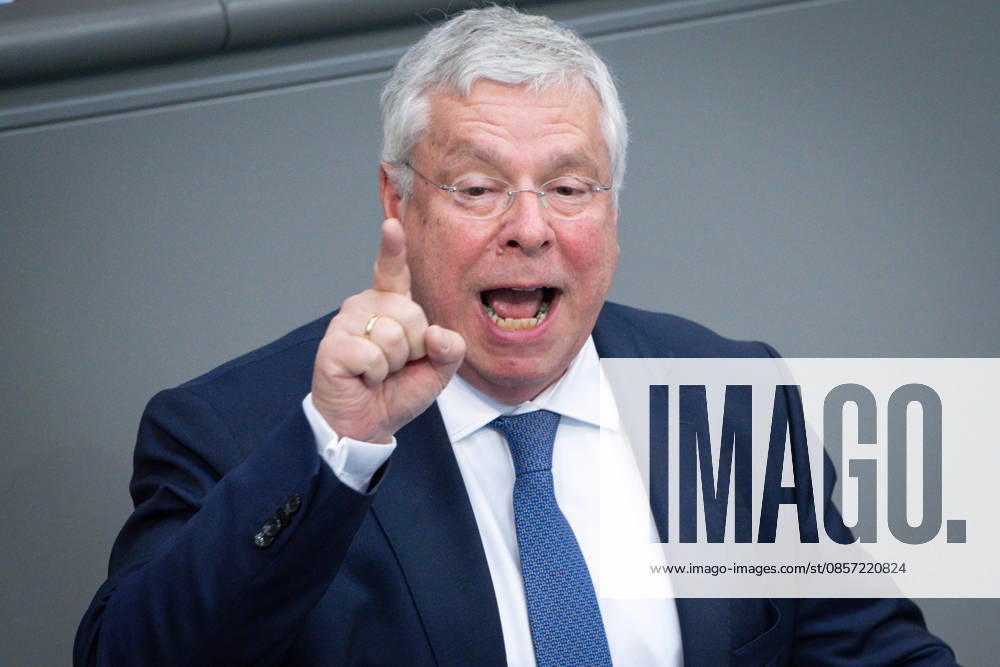 German Bundestag, 80th plenary session Juergen Hardt CDU in portrait during his speech on the agenda item Establishment of a UA attack on the Nordstream pipelines at the 80th session of the German Bundestag in Berlin, 21 05 2026 Berlin Berlin Germany