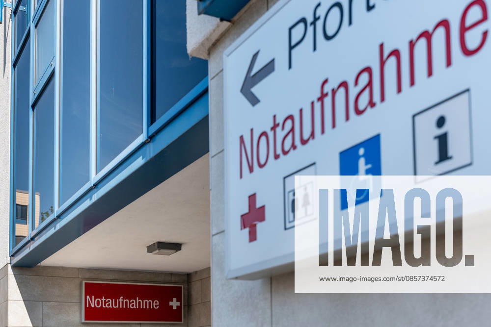 Emergency room at a hospital Symbolic image for healthcare and everyday hospital life 23 05 26, Limburg Symbolic photo, illustration image, symbolic image, illustration photo, everyday scene Sign of an emergenc