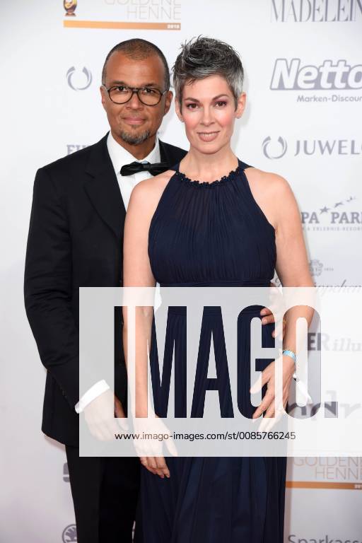 Cheryl Shepard with husband Nikolaus Okonkwo at the Goldene Henne 2018 in the fair Leipzig on 28 09 2018 Red carpet