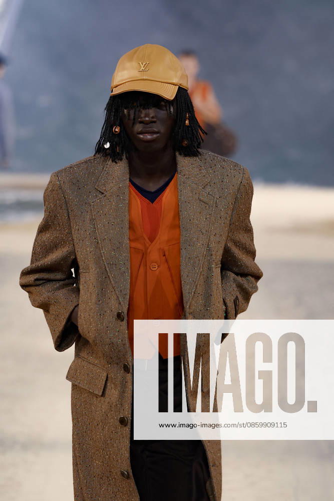 Louis Vuitton Mens Ready-to-Wear Spring Summer 2027 Fashion Show during Paris Fashion Week at the Cité Internationale Universitaire de Paris, France, on June 23, 2026 Bestimage Runway during the Louis Vuitton Men’s Spring Summer 2027 fashion show as part of Paris Fashion Week on June 23, 2026 in Paris, France Paris, France,detected_source_language