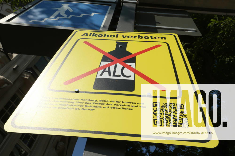 A sign at the entrance to the Hauptbahnhof Nord subway station indicates that alcohol consumption is prohibited. The ban has since been extended to many streets around the main train station in St. Georg, Hamburg.