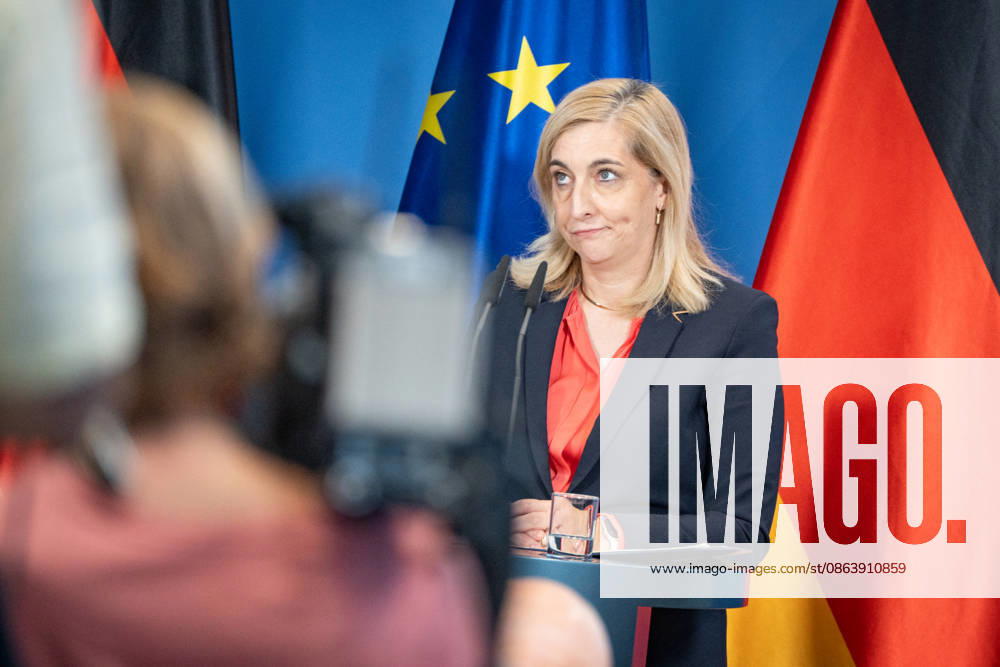 Nina Warken, Federal Minister for Special Tasks, Head of the Federal Chancellery, and Federal Government Commissioner for the Federal Intelligence Services, during a press conference at the Federal Chancellery on the reform of intelligence service legislation, Berlin, Germany, Federal Chancellery