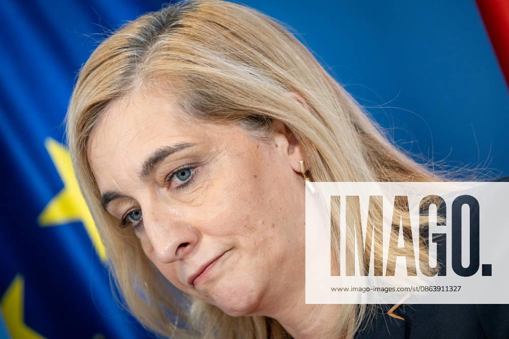 Nina Warken, Federal Minister for Special Tasks, Head of the Federal Chancellery, and Federal Government Commissioner for the Federal Intelligence Services, during a press conference at the Federal Chancellery on the reform of intelligence service legislation, Berlin, Germany, Federal Chancellery