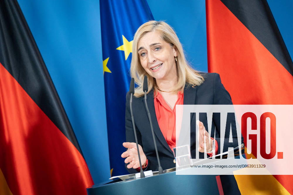 Nina Warken, Federal Minister for Special Tasks, Head of the Federal Chancellery, and Federal Government Commissioner for the Federal Intelligence Services, during a press conference at the Federal Chancellery on the reform of intelligence service legislation, Berlin, Germany, Federal Chancellery