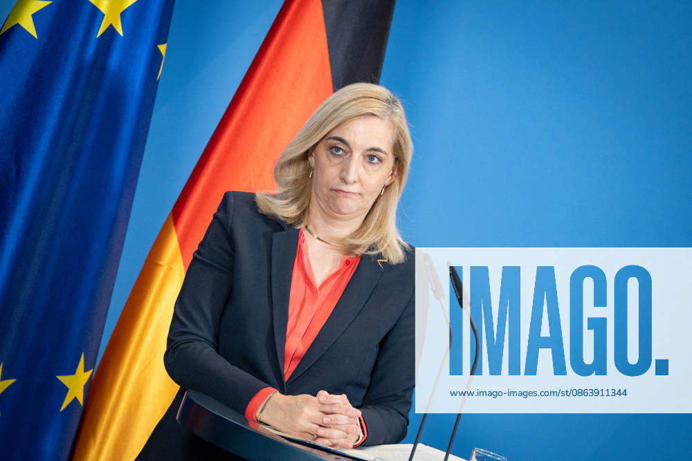 Nina Warken, Federal Minister for Special Tasks, Head of the Federal Chancellery, and Federal Government Commissioner for the Federal Intelligence Services, during a press conference at the Federal Chancellery on the reform of intelligence service legislation, Berlin, Germany, Federal Chancellery