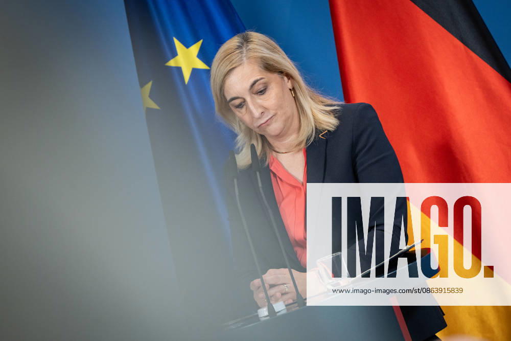 Nina Warken, Federal Minister for Special Tasks, Head of the Federal Chancellery, and Federal Government Commissioner for the Federal Intelligence Services, during a press conference at the Federal Chancellery on the reform of intelligence service legislation, Berlin, Germany, Federal Chancellery