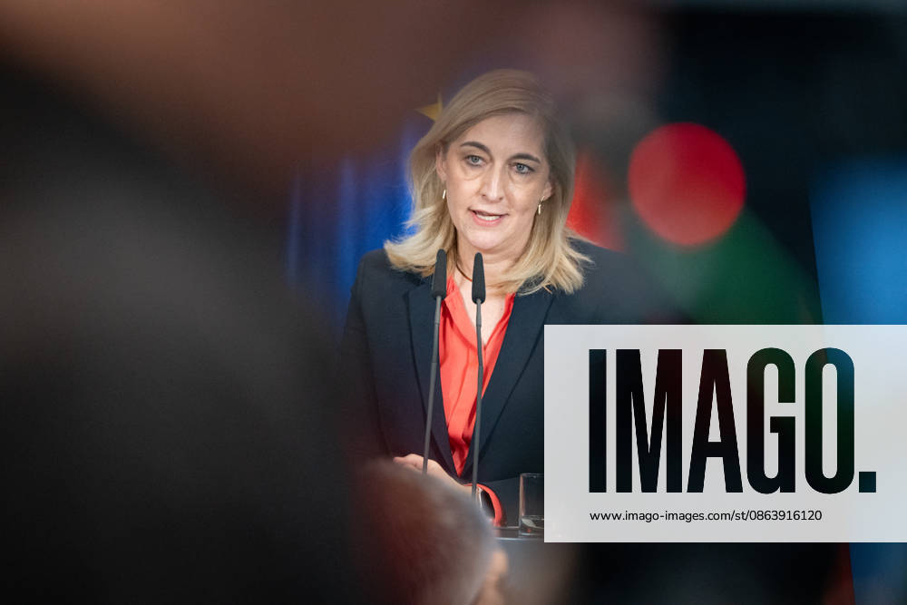 Nina Warken, Federal Minister for Special Tasks, Head of the Federal Chancellery, and Federal Government Commissioner for the Federal Intelligence Services, during a press conference at the Federal Chancellery on the reform of intelligence service legislation, Berlin, Germany, Federal Chancellery