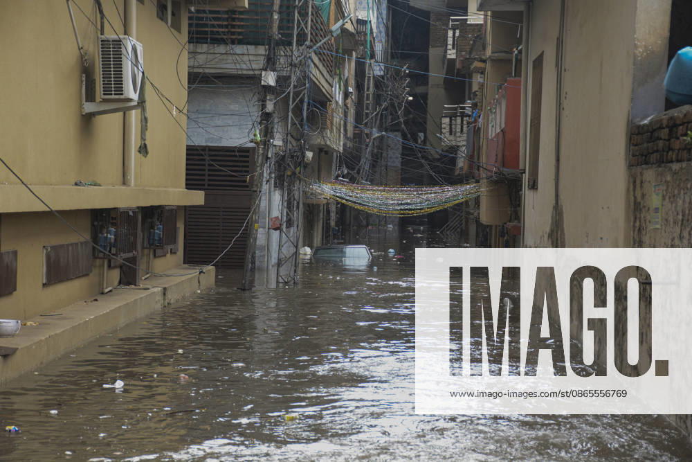 Monsoon Rains Flood Rawalpindi Pakistan A view shows a flooded street in Rawalpindi, Pakistan, on September 1, 2026. Heavy monsoon rains have affected several low-lying areas in the twin cities of Rawalpindi and Islamabad, disrupting traffic and leading to a red alert for further flooding. The district administration has closed schools as a precautionary measure, and authorities have urged residents to exercise caution. Rawalpindi Punjab Pakistan