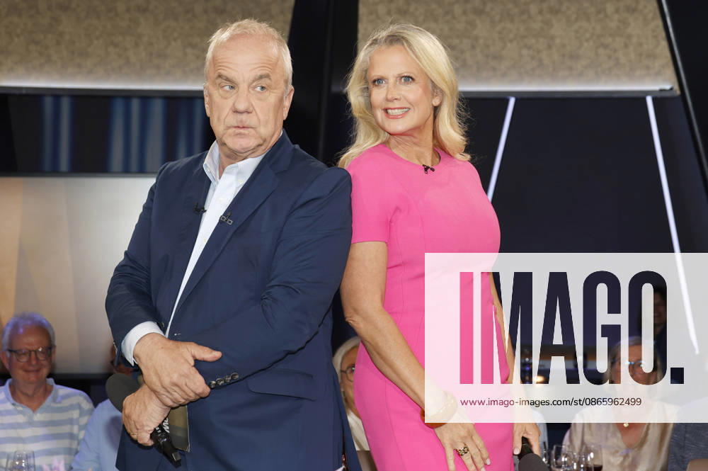 Hubertus Meyer Burckhardt and Barbara Schöneberger during the taping of the NDR Talk Show at the NDR television studio in Lokstedt, Hamburg, September 4, 2026 Foto:xH.xHartmannx xFuturexImagex ndr_talk0409_6931