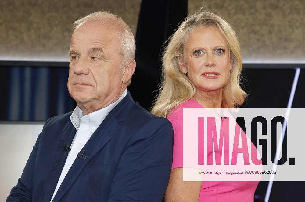 Hubertus Meyer Burckhardt and Barbara Schöneberger during the taping of the NDR Talk Show at the NDR television studio in Lokstedt, Hamburg, September 4, 2026 Foto:xH.xHartmannx xFuturexImagex ndr_talk0409_6933
