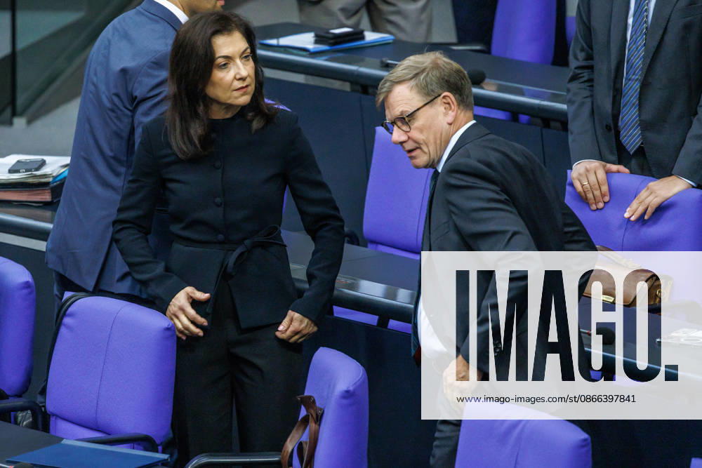 German Bundestag: Katherina Reiche (CDU), Federal Minister for Economic Affairs and Energy, and Johann Wadephul (CDU), Federal Minister of Foreign Affairs, at the German Bundestag on September 9, 2026, in Berlin, Berlin, Berlin, Germany, Bundestag