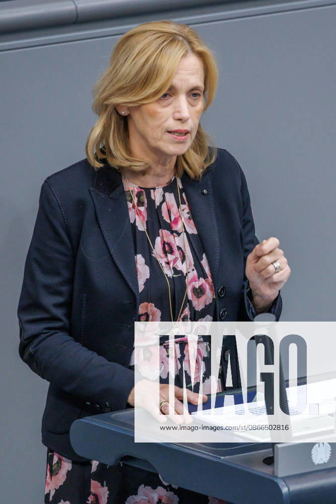 Bundestag: Karin Prien (CDU), Federal Minister for Family Affairs, in the German Bundestag on September 10, 2026, in Berlin, Berlin, Germany, Bundestag