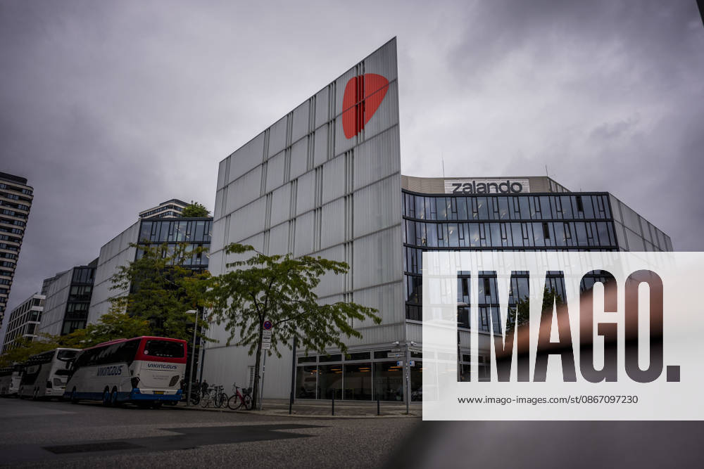 Fotostory Pressetermin bei Zalando: ZALANDO Outlet Store, Headquarters, and Workspaces in Berlin, photographed on September 16, 2026, Berlin, September 16, 2026, Berlin, Germany FOR – IMAGE USE ONLY IN A ZALANDO CONTEXT