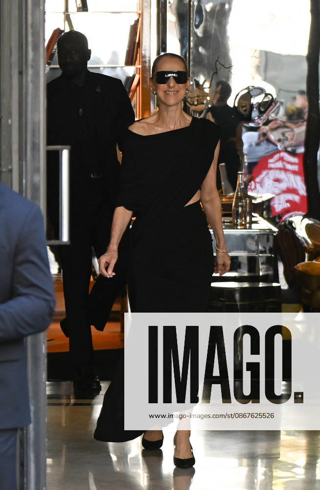 Celine Dion Leaves Her Hotel - Paris Celine Dion spend time with fans before her concert, at hotel Royal Monceau in Paris, France on September 23, 2026. Photo by Lionel Urman ABACAPRESS.COM Paris France