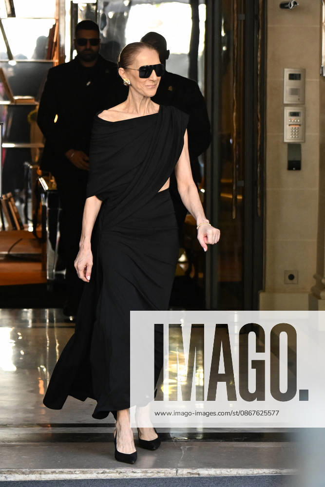 Celine Dion Leaves Her Hotel - Paris Celine Dion spend time with fans before her concert, at hotel Royal Monceau in Paris, France on September 23, 2026. Photo by Lionel Urman ABACAPRESS.COM Paris France