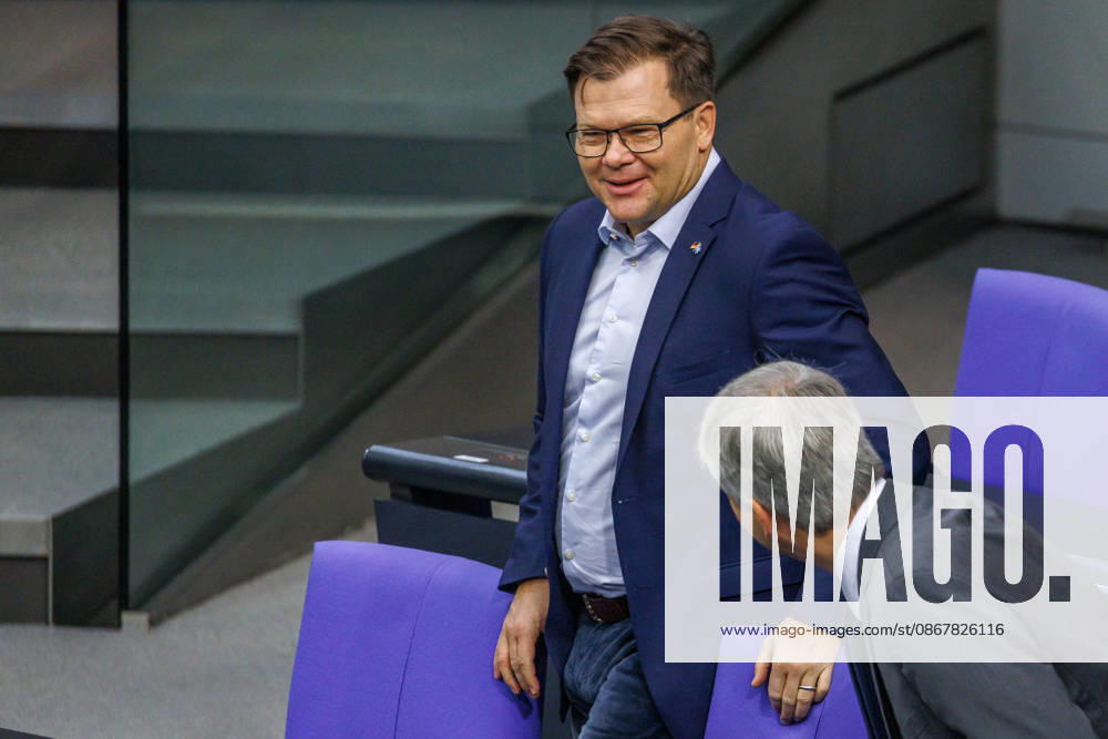 Bundestag: Carsten Schneider (SPD), Minister for the Environment, Climate Action, Nature Conservation, and Nuclear Safety, and Steffen Bilger, Federal Minister of Transportation, at the German Bundestag on September 25, 2026, in Berlin, Berlin, Berlin, Germany, Bundestag