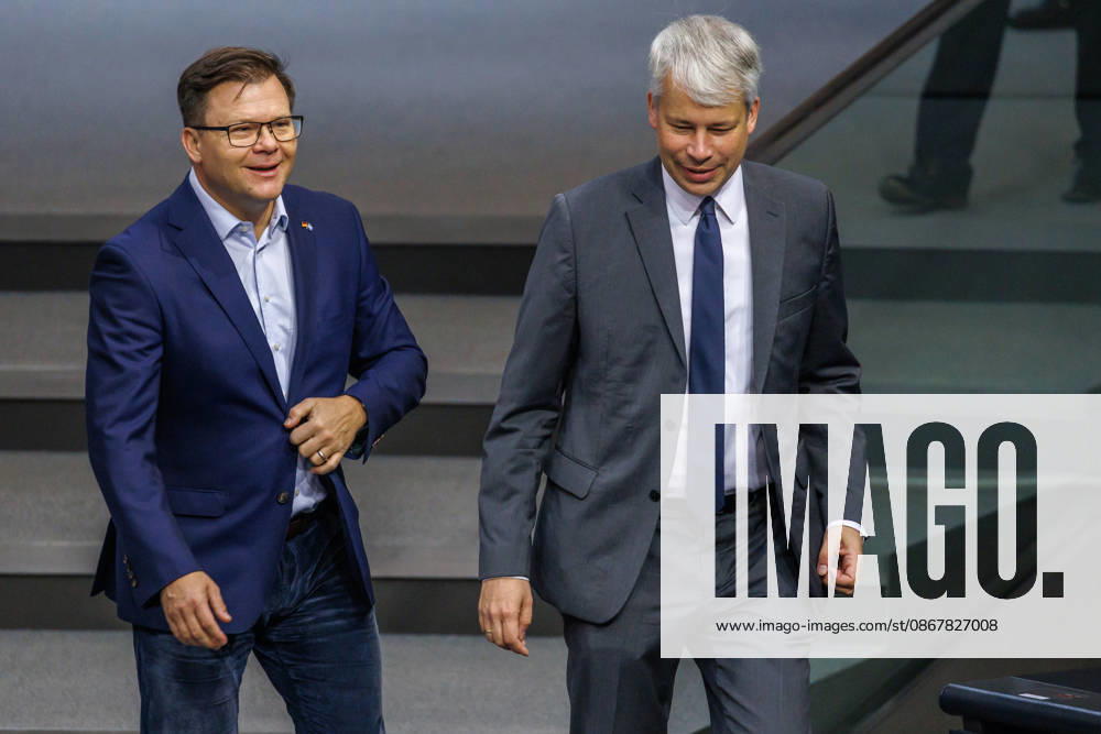 Bundestag: Carsten Schneider (SPD), Minister for the Environment, Climate Action, Nature Conservation, and Nuclear Safety, and Steffen Bilger, Federal Minister of Transportation, at the German Bundestag on September 25, 2026, in Berlin, Berlin, Berlin, Germany, Bundestag
